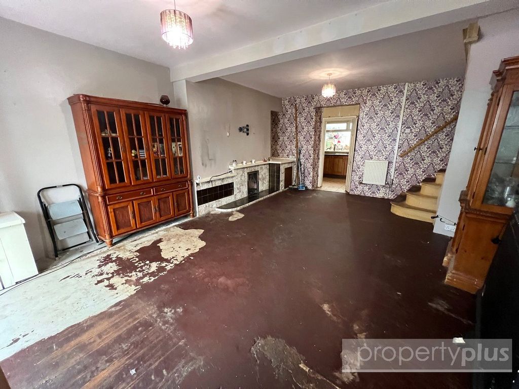 Property photo 3 of 12 Picture No. 11