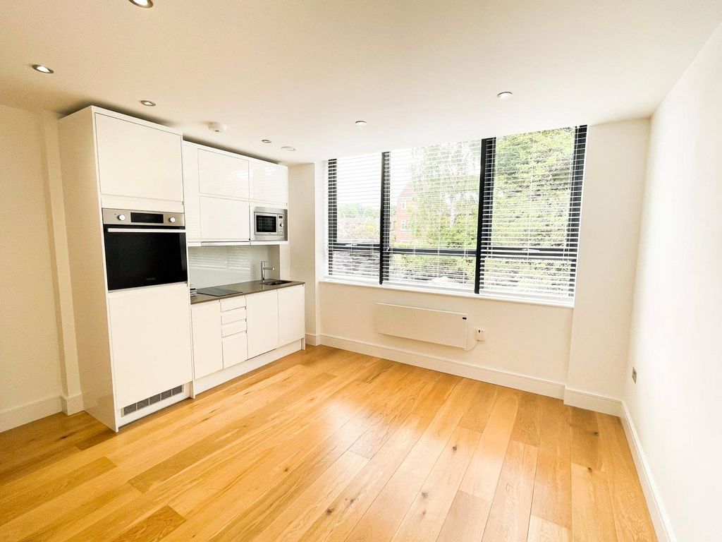 Property photo 3 of 7 Kitchen / Living Rm