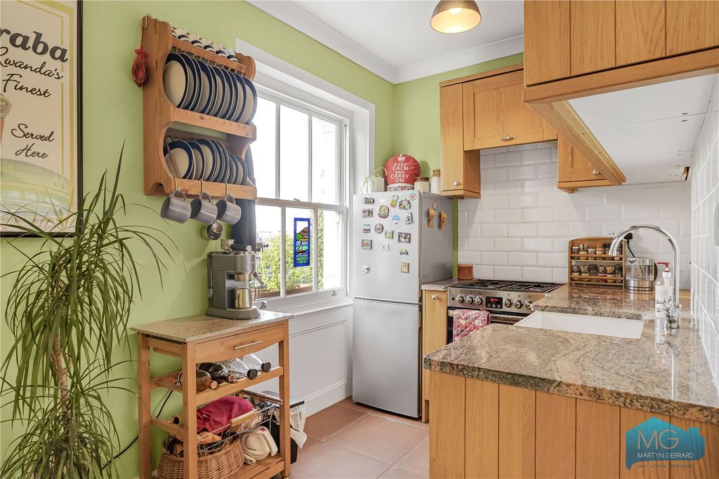 Property photo 3 of 19 Picture No. 16