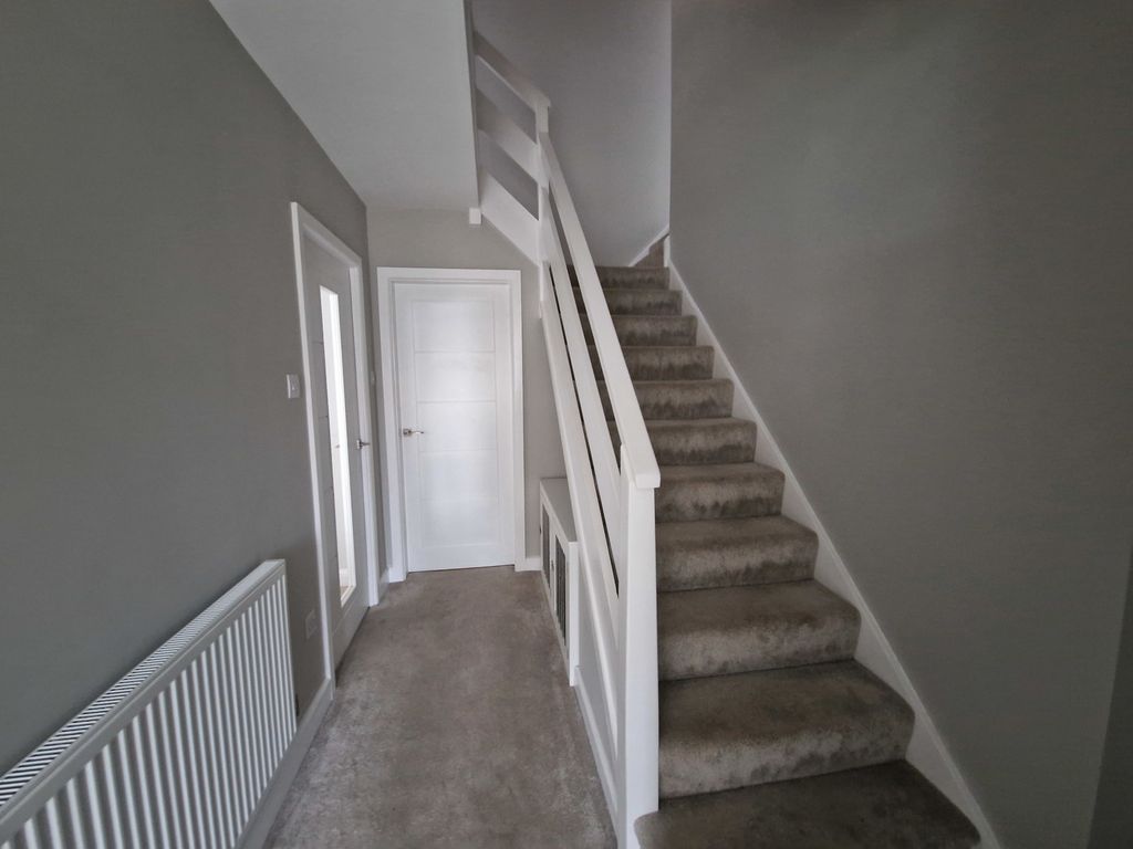 Property photo 3 of 45