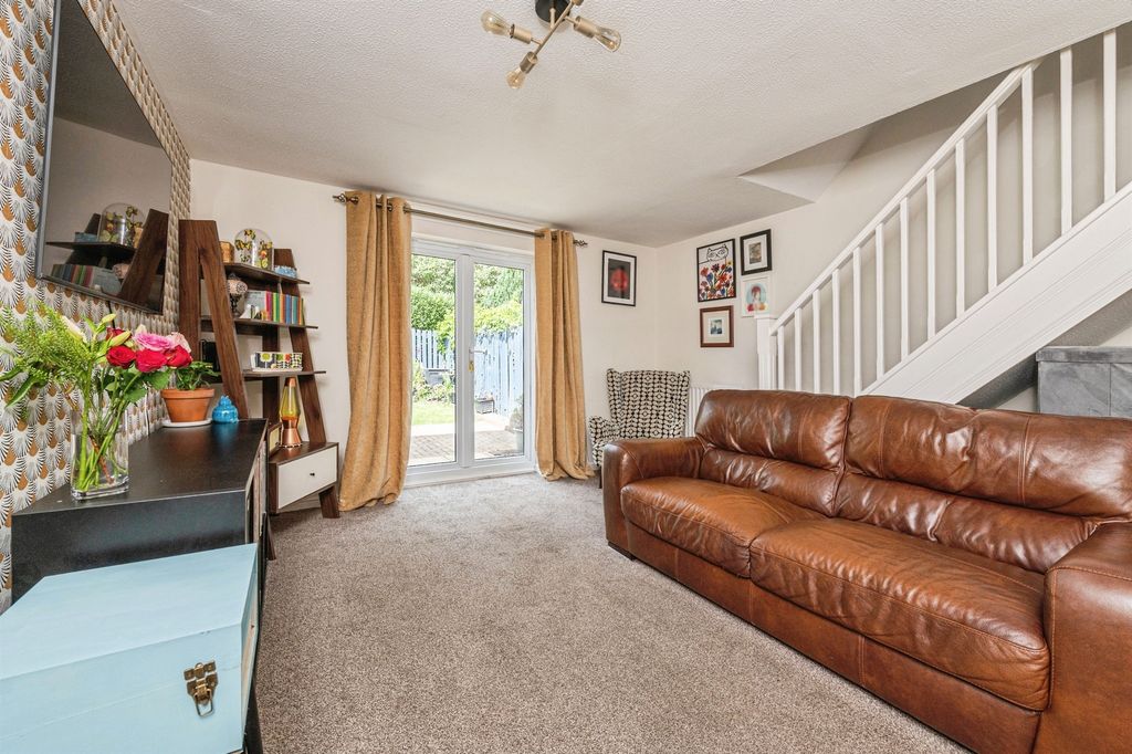 Property photo 3 of 12