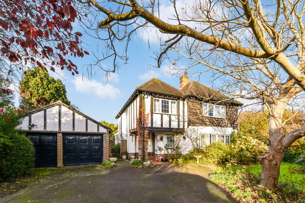 Property photo 1 of 39