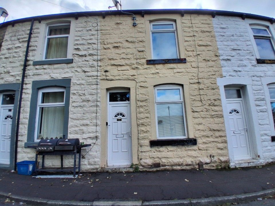 Property photo 1 of 20