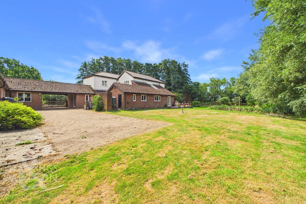 Property photo 1 of 44