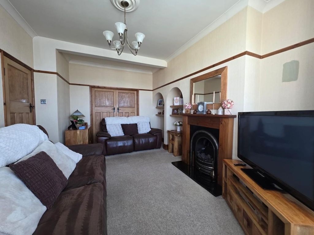 Property photo 3 of 21 13.Jpg