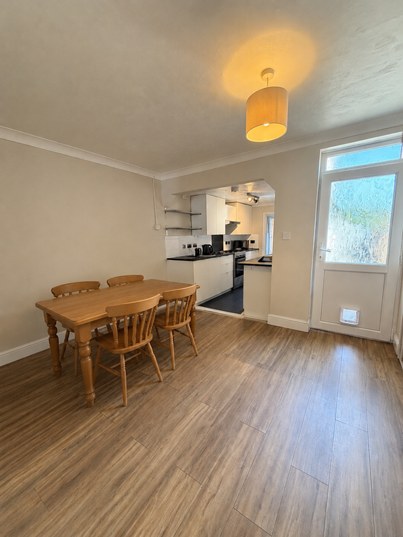 Property photo 3 of 11 Dining Room
