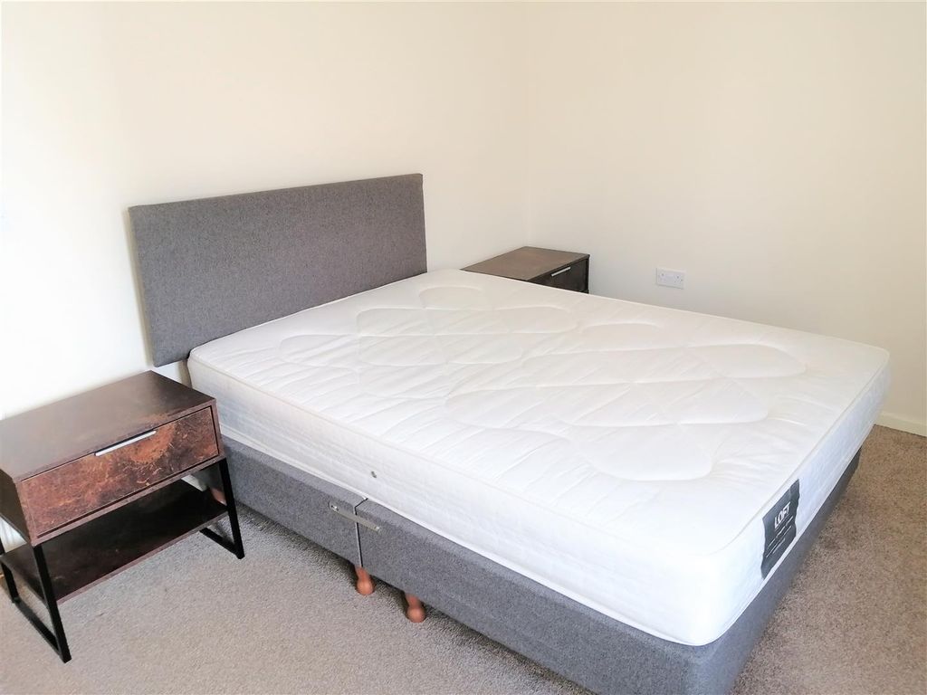 Property photo 3 of 6