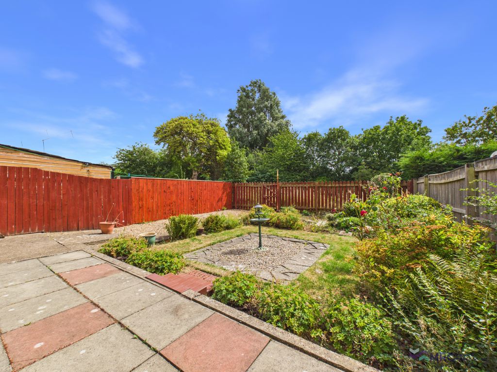 Property photo 3 of 14 Cam04739G0-Pr0296-Still003