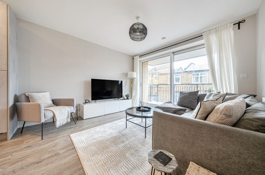 Property photo 1 of 12 1435627-5-69cd41E...