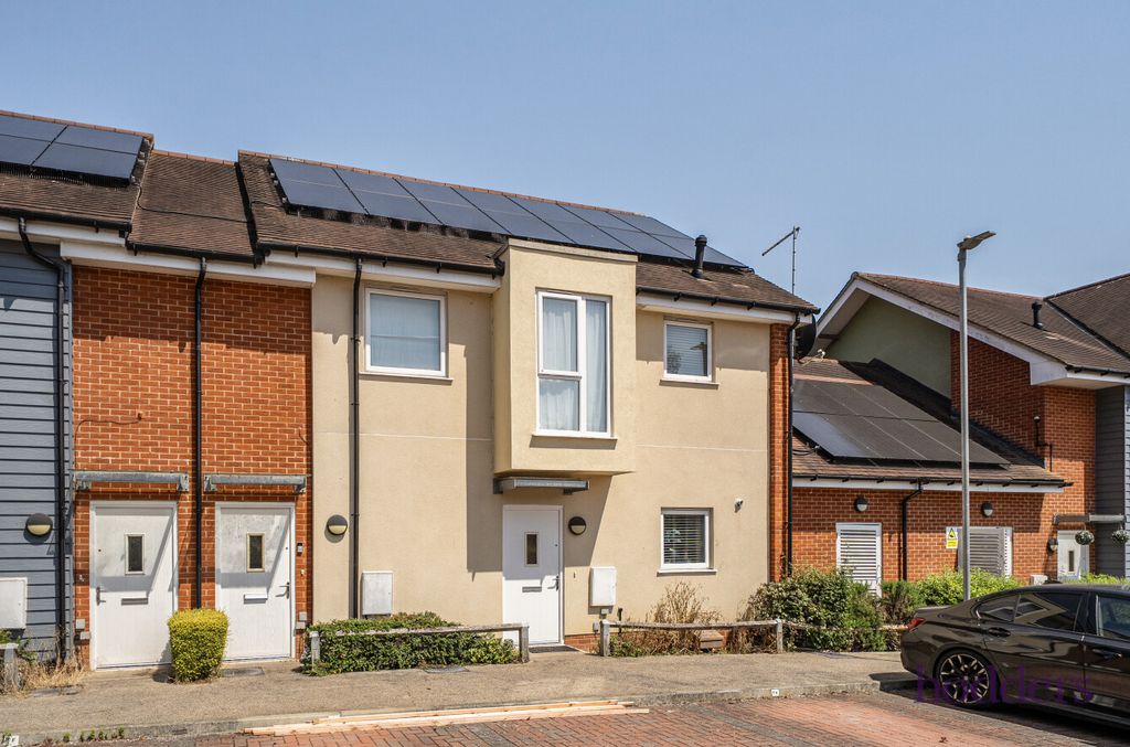 Property photo 1 of 14 d467869A-2A76-482...