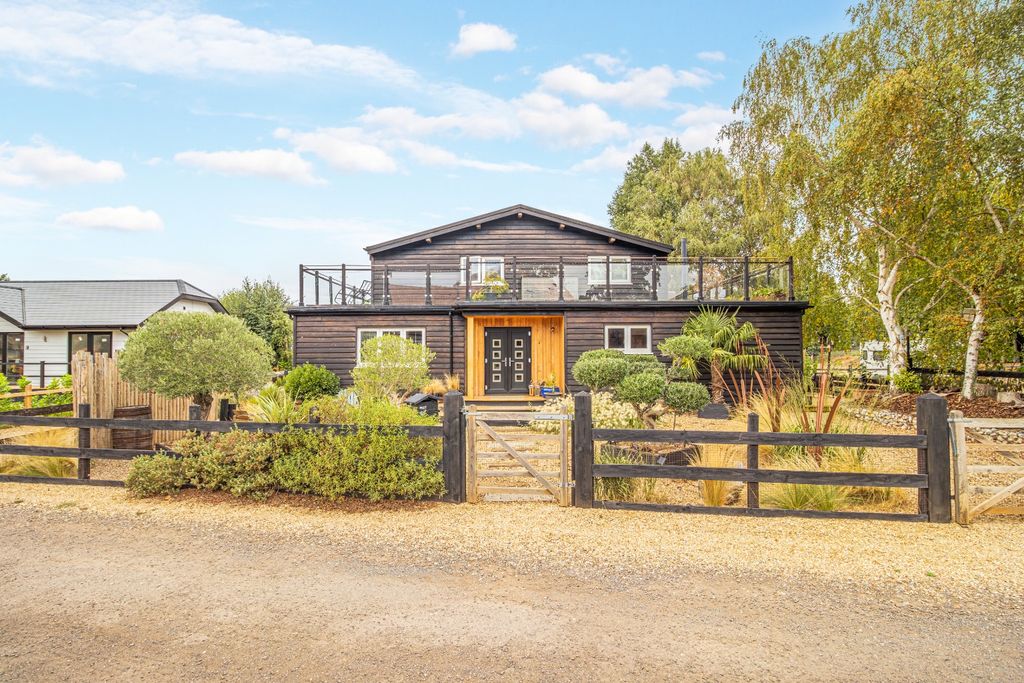Property photo 1 of 46 4850391