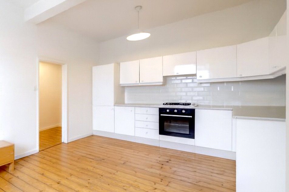 Property photo 2 of 8 Picture No. 25