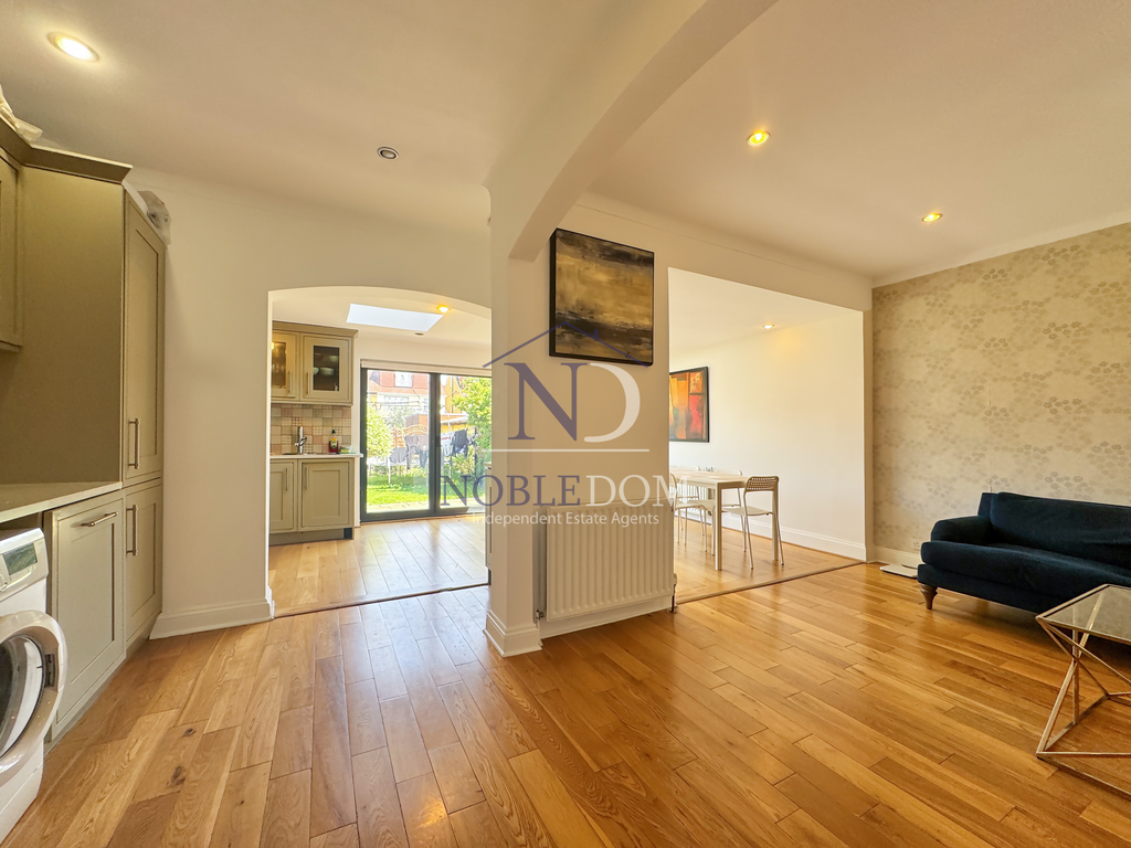 Property photo 2 of 17 Gallery