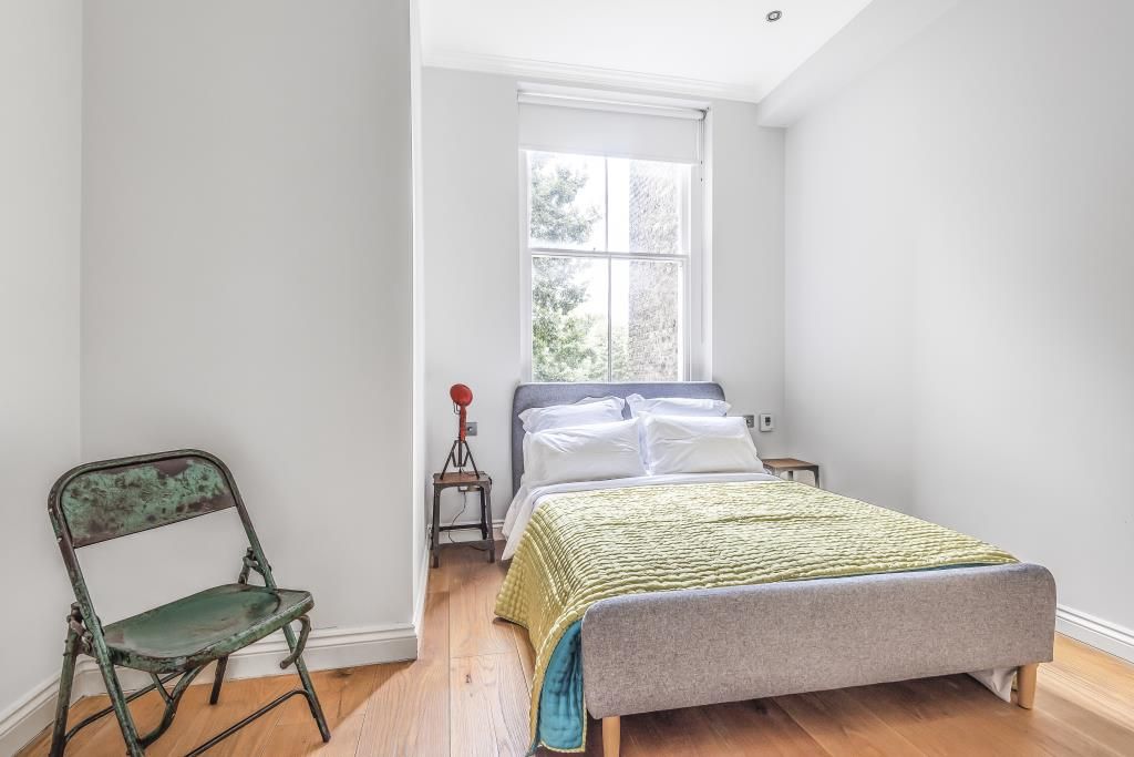 Property photo 3 of 9 Bedroom