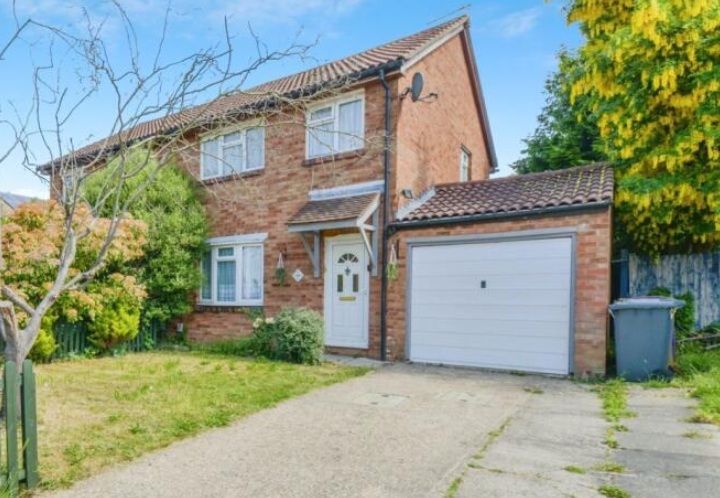 Property photo 1 of 9