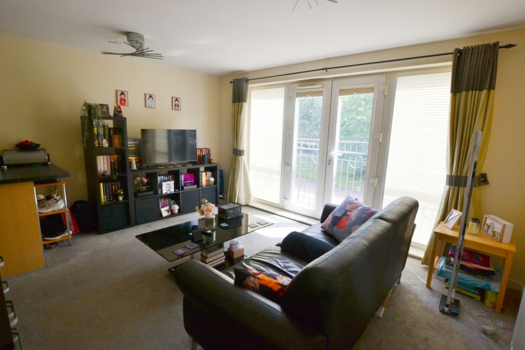 Property photo 2 of 8