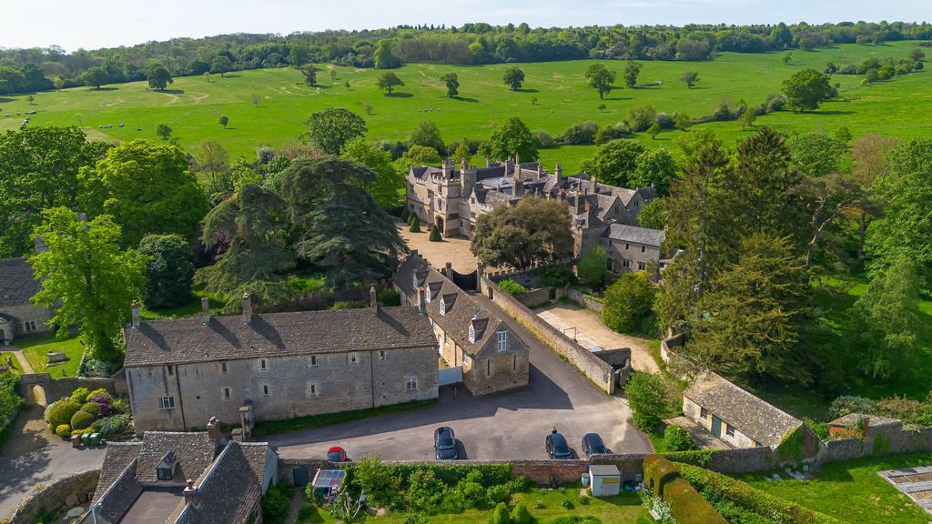 Property photo 1 of 20 Aerial