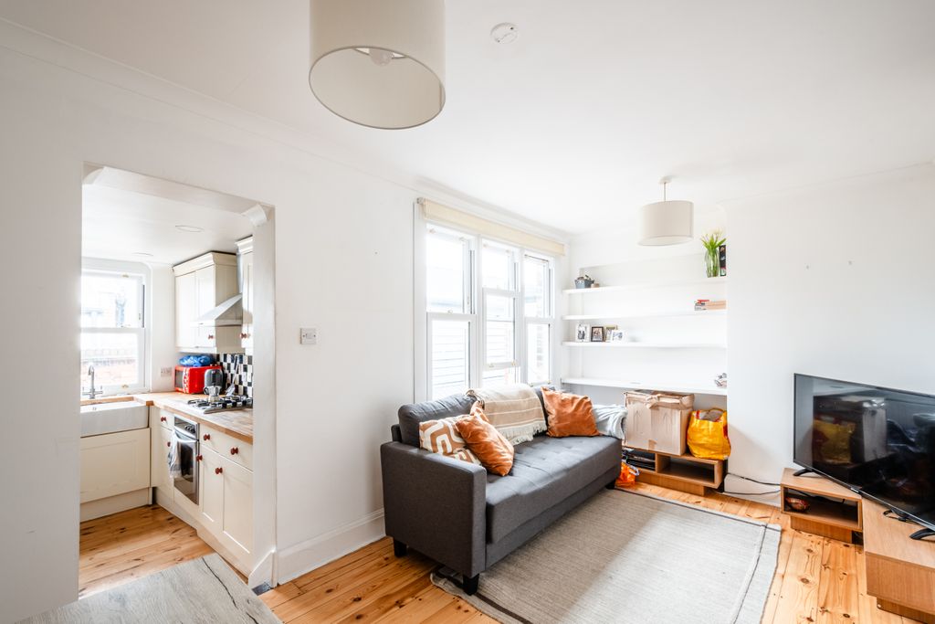 Property photo 2 of 6