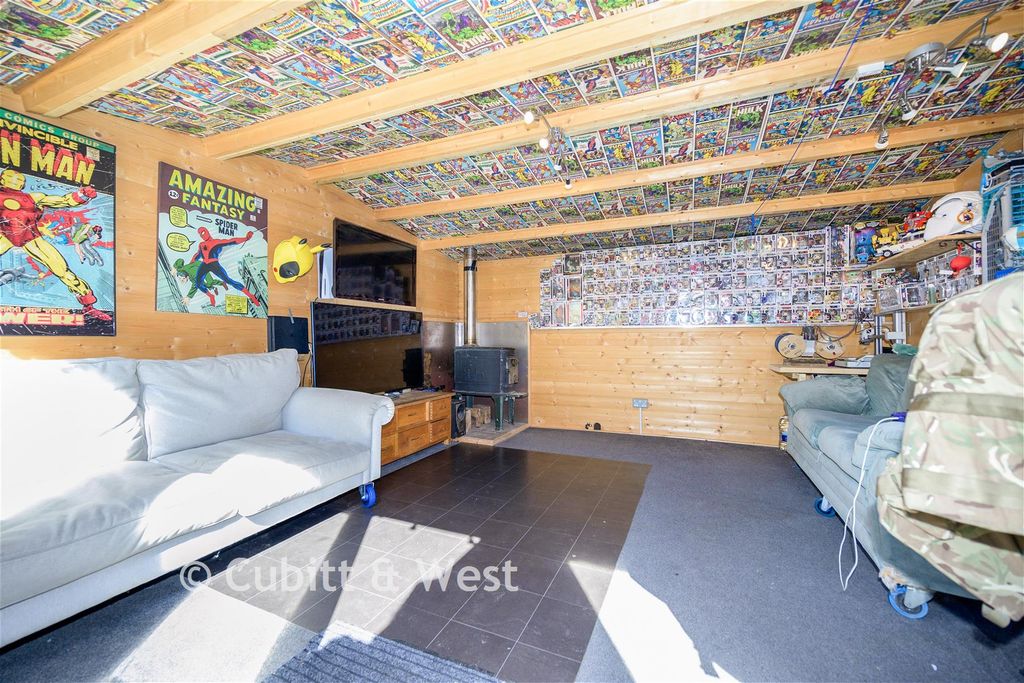 Property photo 2 of 19 Workshop/Outbuildings