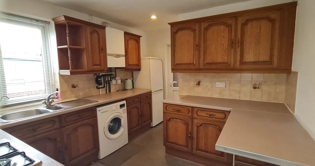 Property photo 2 of 11 Photo 9
