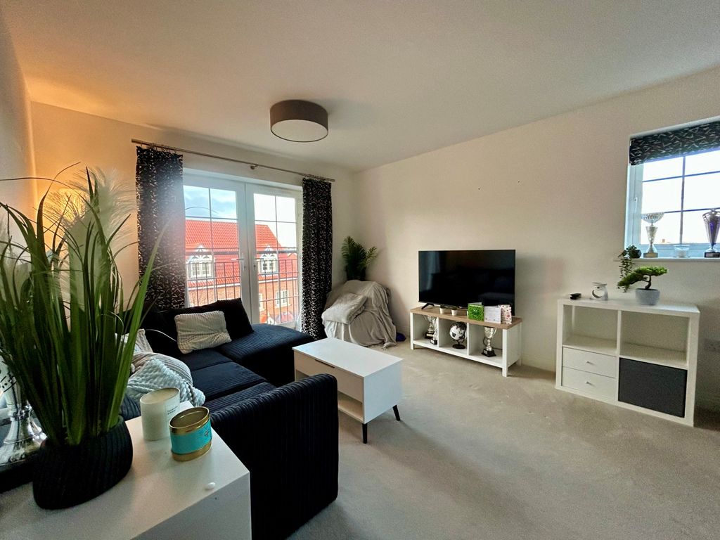 Property photo 3 of 8 Deerhurst Road