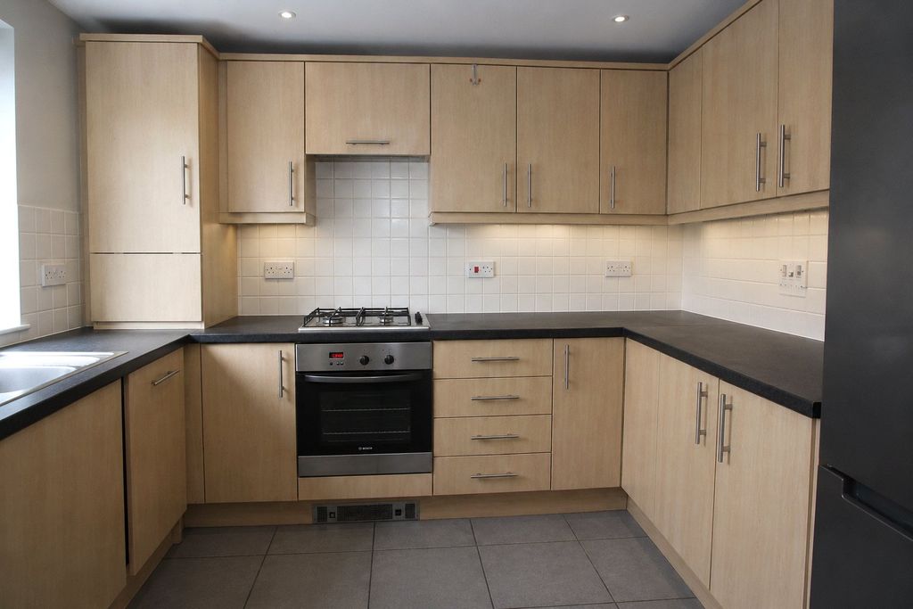 Property photo 2 of 13 Picture No. 21