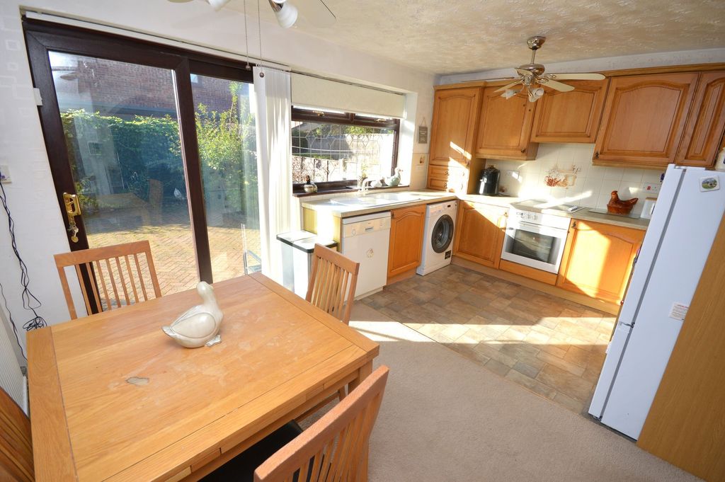 Property photo 3 of 24