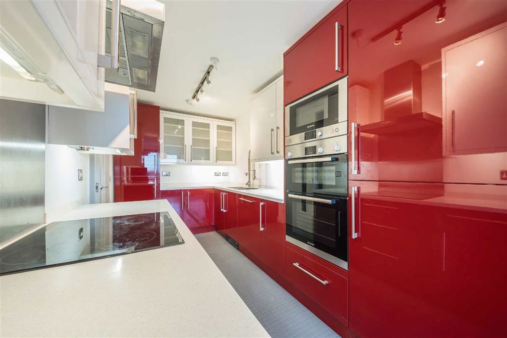 Property photo 3 of 8