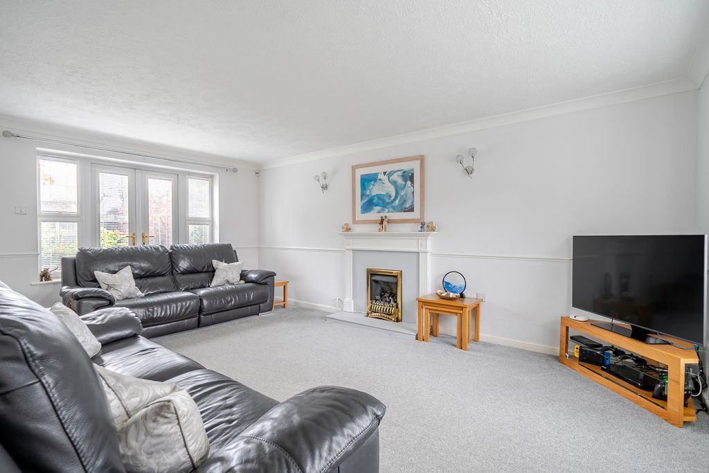 Property photo 2 of 22