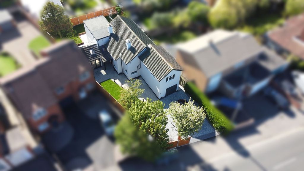 Property photo 1 of 33