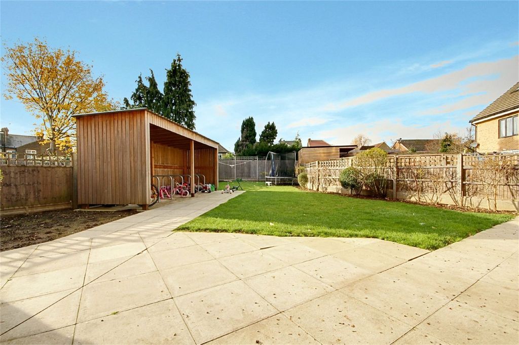 Property photo 2 of 14 Picture No. 16