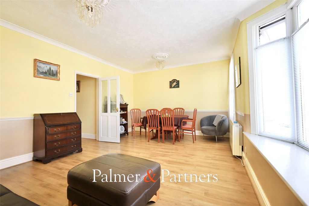 Property photo 3 of 11 Picture No. 26