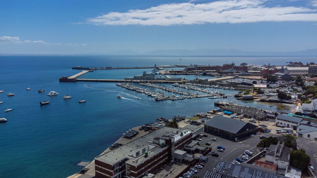 Property photo 2 of 40 Sim1725910