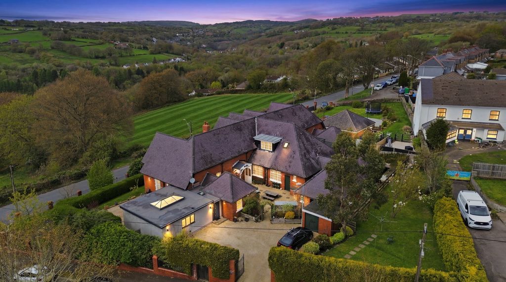 Additional image 30 of 6 bed semi-detached house for salePenrhiw Avenue, Oakdale, Blackwood NP12