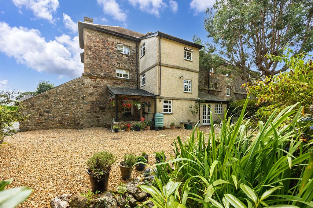 Property photo 1 of 51 Picture No. 70