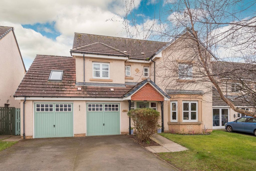 Property photo 1 of 34 Primary Property Image