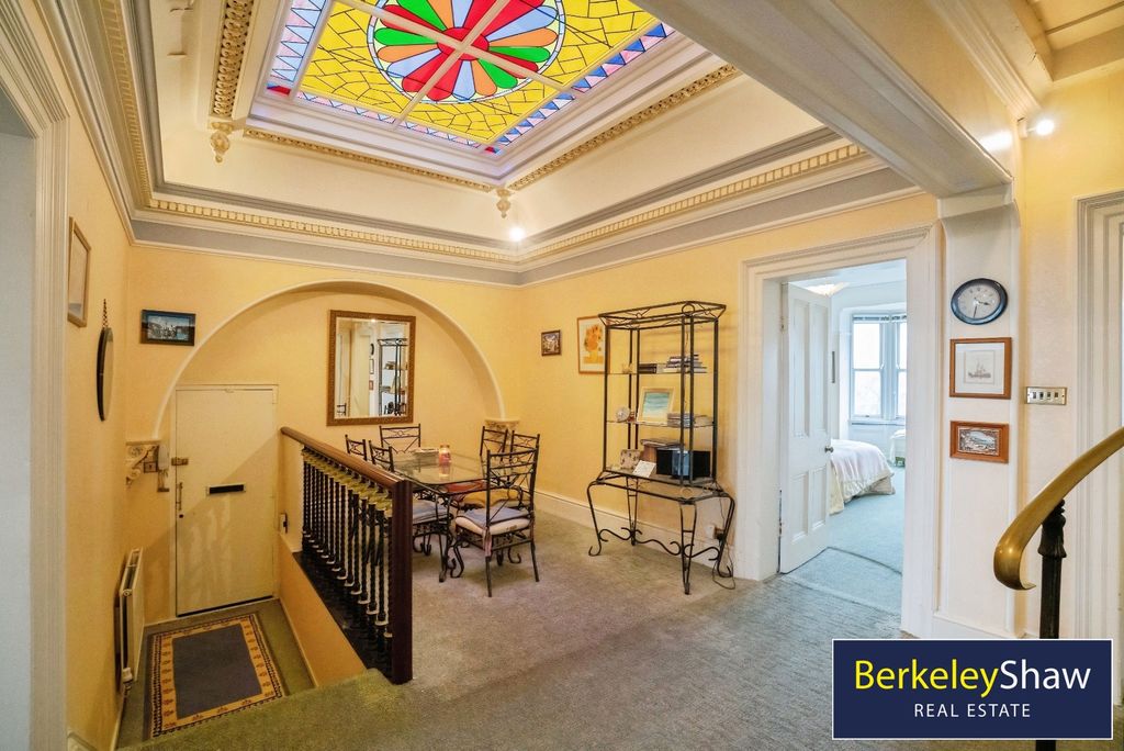 Property photo 2 of 36 Pbox-Img.Jpg