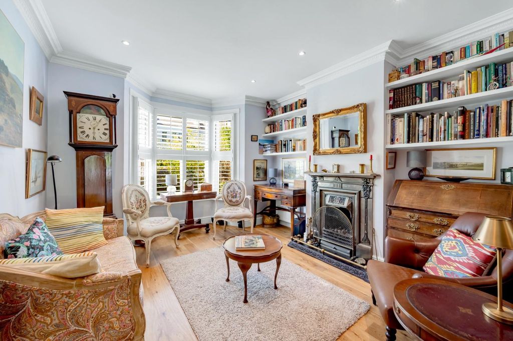 Property photo 3 of 20 11 Waldeck Road-3.Jpg