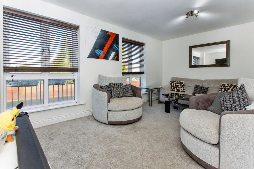 Property photo 3 of 17