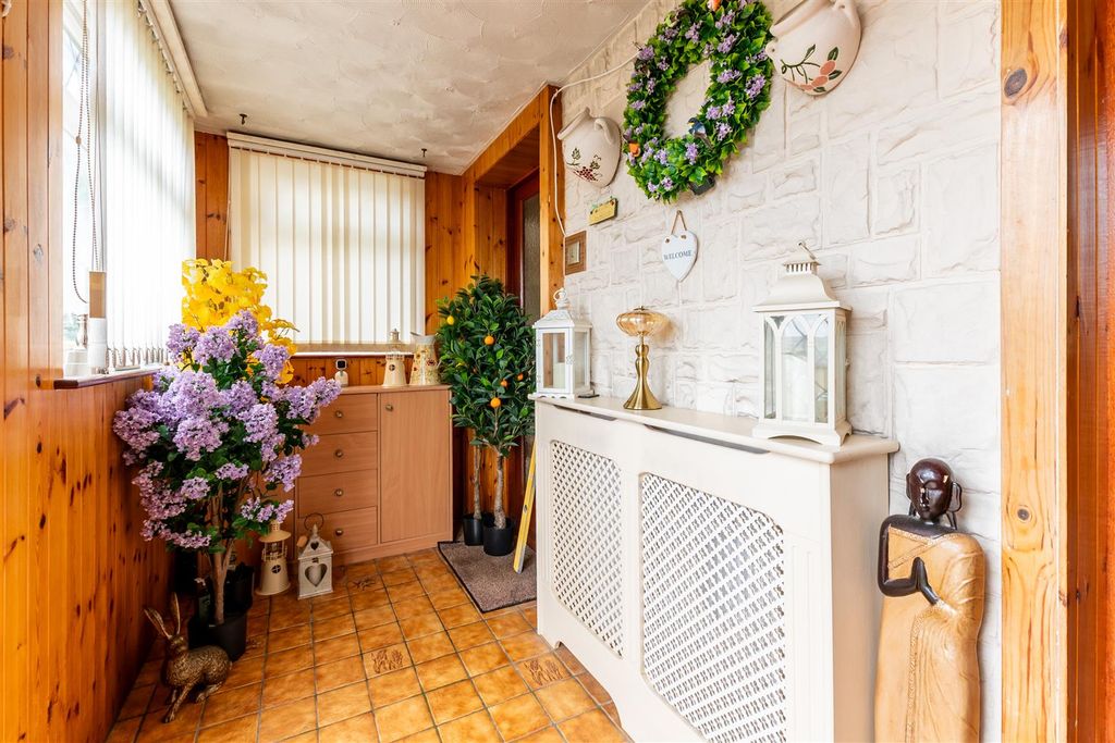 Property photo 2 of 16 Dsc_1628-Hdr.Jpg