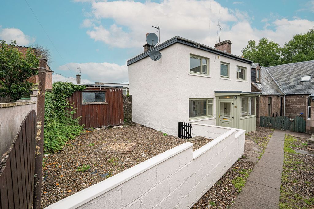 Property photo 1 of 19 External