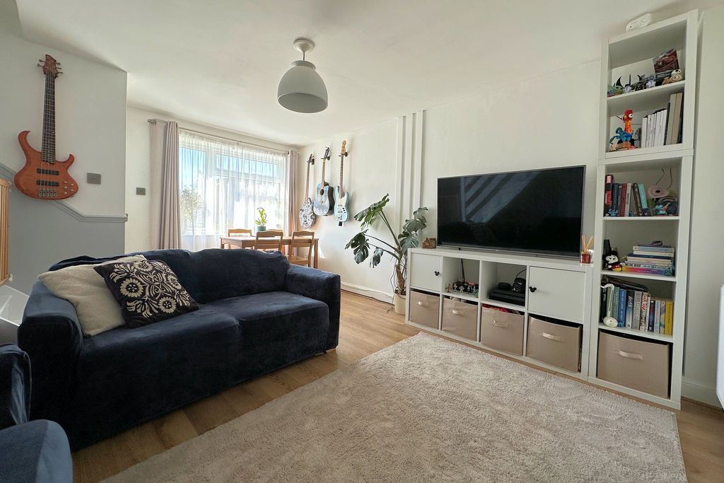 Property photo 2 of 12 Lounge/Dining Room