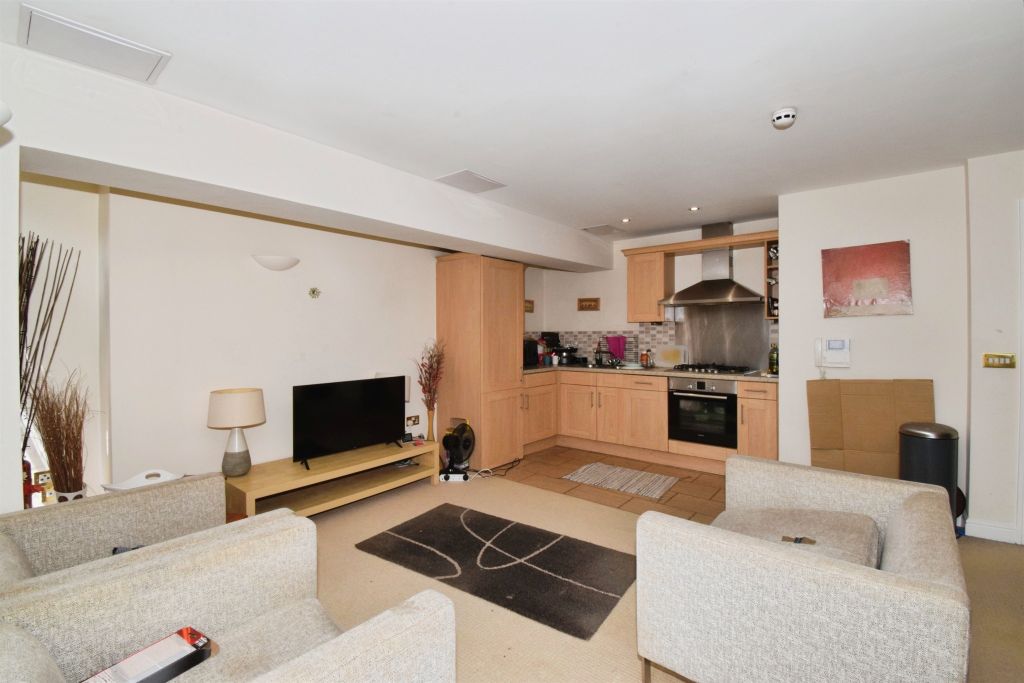 Property photo 3 of 16