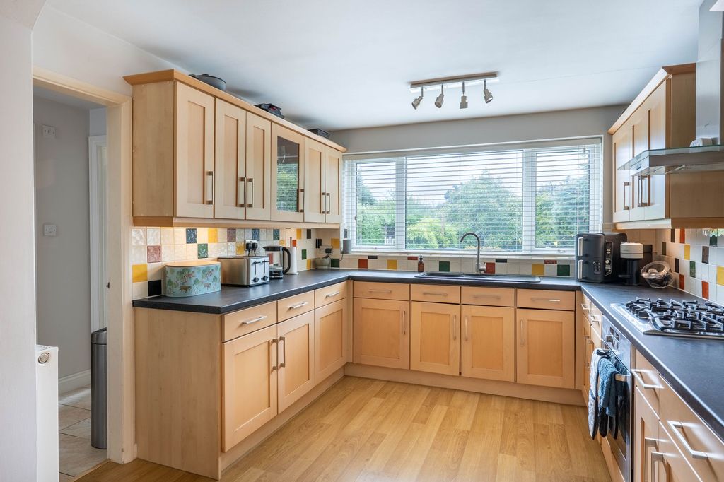 Property photo 3 of 19