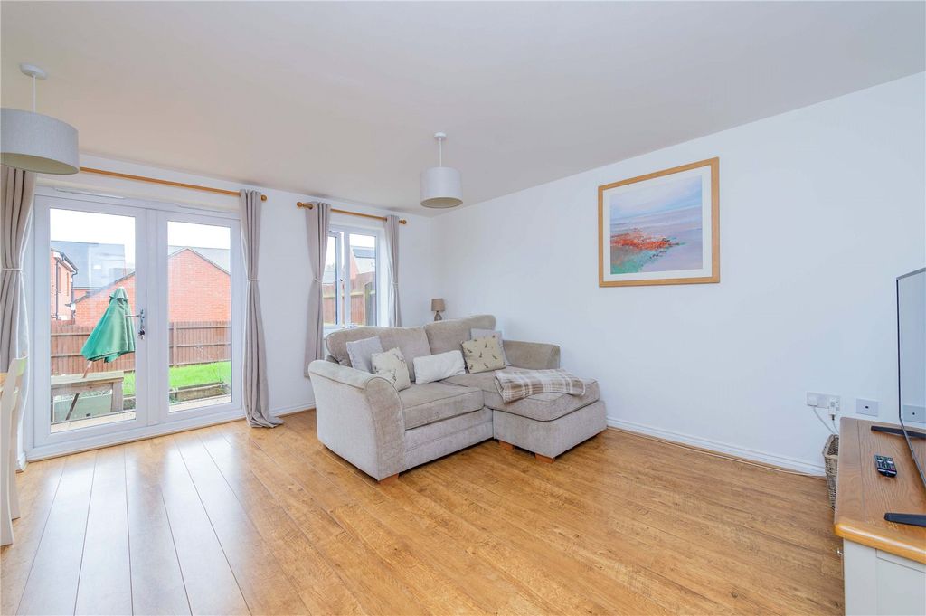 Property photo 3 of 34 Picture No. 13