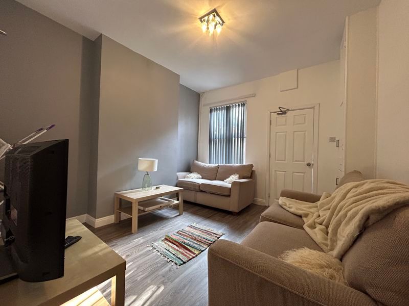 Property photo 1 of 6 Photo 3