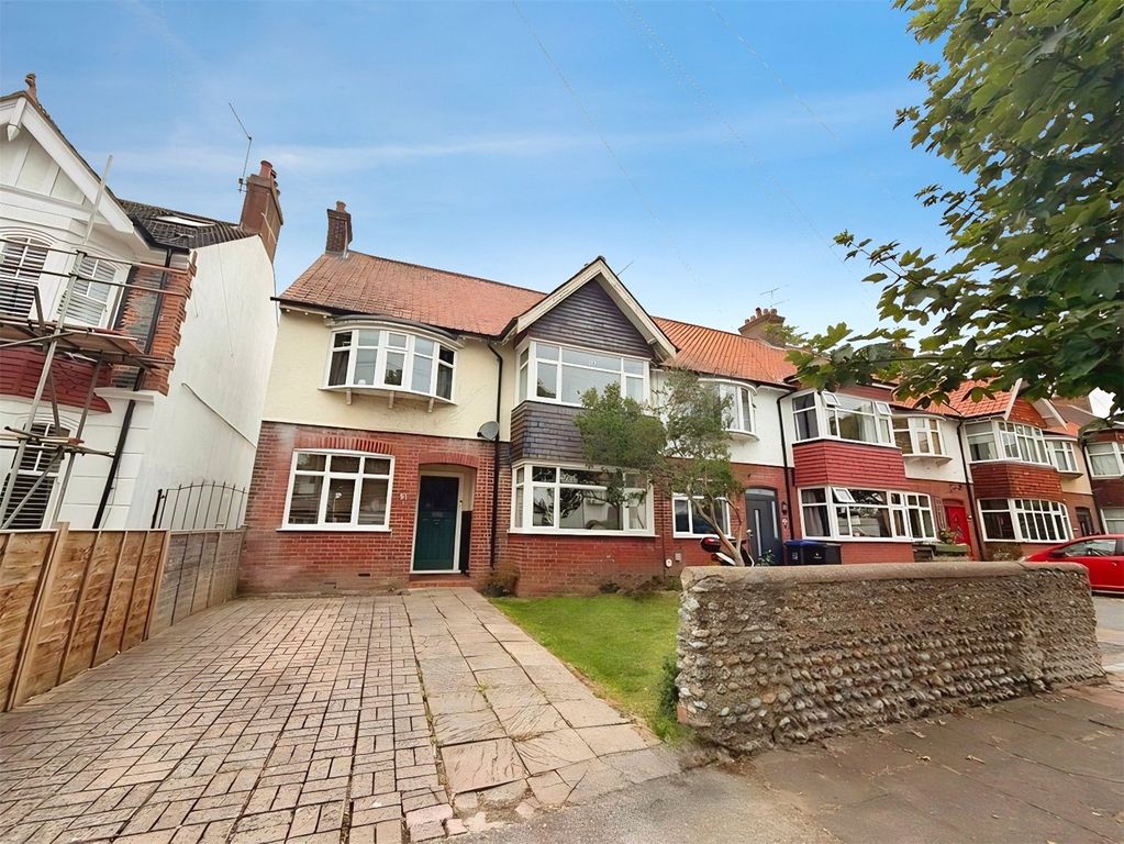 Property photo 1 of 21 Navarino Road