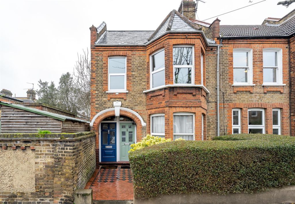 Property photo 1 of 23 Harris Street, E17