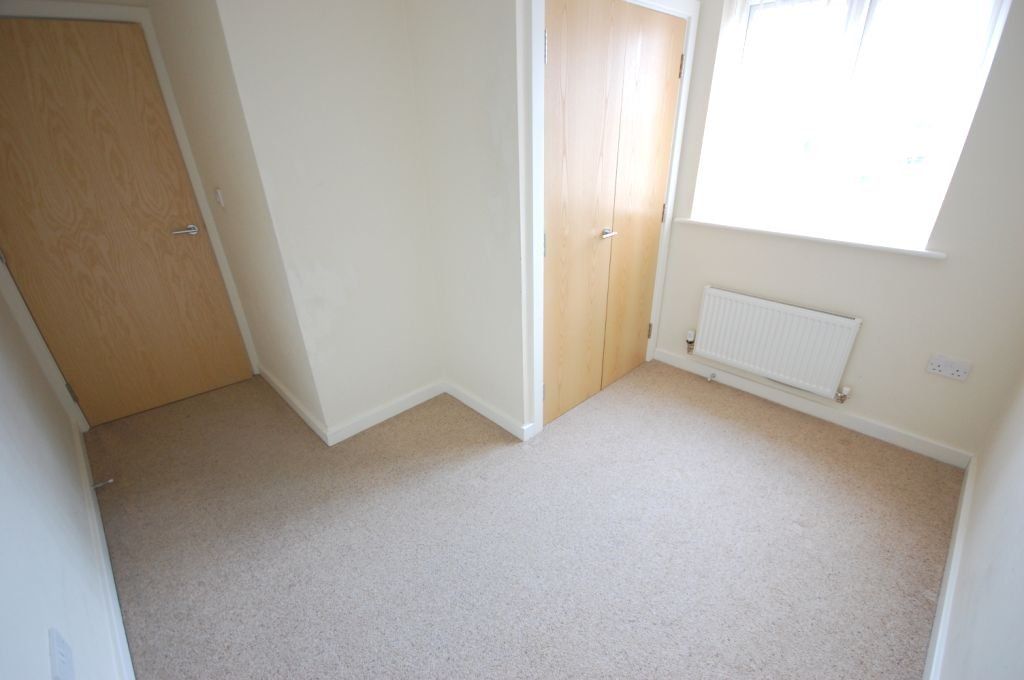 Property photo 3 of 6 Photo 03