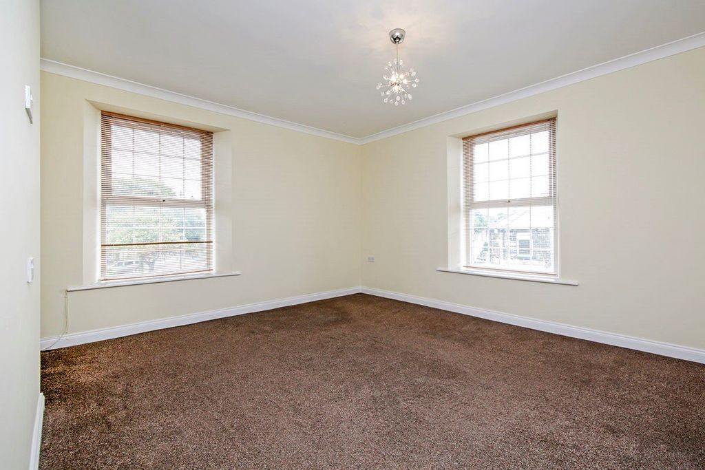 Property photo 2 of 10 Lounge